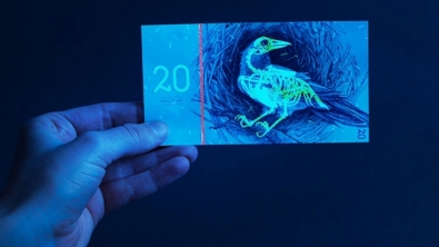 Illustration : "Elle en a marre du design des billets en Euro alors elle crée les siens... Avouez qu'ils sont bien plus beaux..."