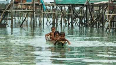 Illustration : Ce photographe français a passé quelques jours auprès des nomades de la mer à Bornéo