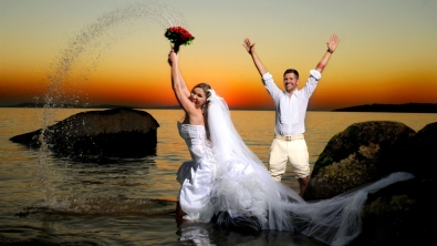 Illustration : "Trash the dress" ou comment recycler sa robe de mariée ! 