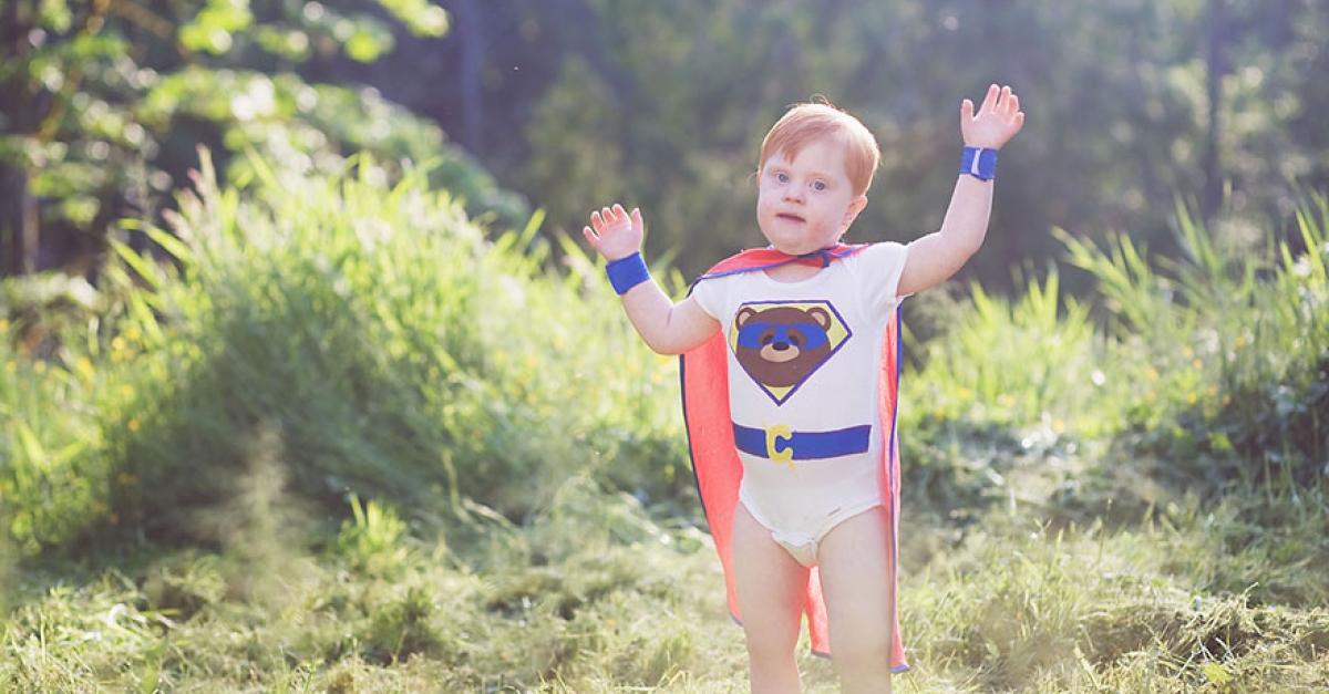 легион суперменов. герой превращается в ребенка. мультсериал про детей супергероев. герои в масках гекко и обратный луч. мстители герои завтрашнего дня.