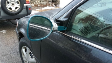 Illustration : Les pros du rafistolage auto sont de sortie. 12 photos qui rendraient Mac Gyver jaloux...