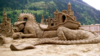 Illustration : "15 sculptures sur sable à couper le souffle"