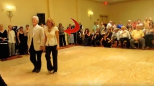 Illustration : "Qui a dit que les Senior ne savaient pas danser ? Ce couple est tout juste stupéfiant... "
