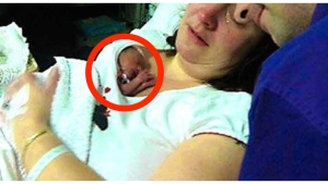 Illustration : "Elle n’a pu prendre son bébé dans les bras qu’une seule fois alors qu’on ne lui donnait que 30 minutes à vivre… Et pourtant, quel miracle !"