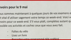 Illustration : "Elle donne une liste de devoirs spéciaux à ses élèves avant les examens… Ils ne s’attendaient pas à cela !"