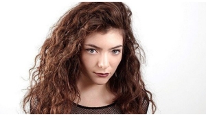 Image illustrant l'article Ces 26 trucs que les personnes aux cheveux bouclés en ont clairement marre d'entendre !