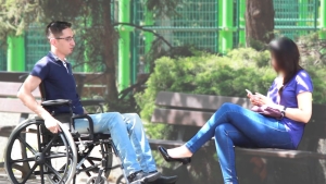 Image illustrant l'article Elle le recale juste parce qu’il est handicapé, mais dès qu’il s’agit d’argent…