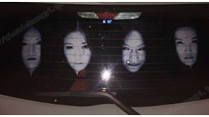 Image illustrant l'article En Chine, ils ont la solution contre les conducteurs qui vous vous éblouissent en vous collant de nuit. 12 autocollants photosensibles!
