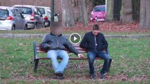 Image illustrant l'article Il piège des voleurs de téléphones en les électrocutant ! (Video)