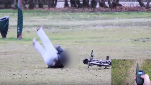Image illustrant l'article Il lui vole son vélo et se fait électrocuter brutalement (vidéo)