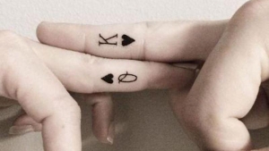 Illustration : "10 tatouages originaux à faire en couple. Lesquels préférez-vous ?"