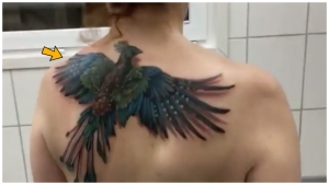 Image illustrant l'article Après avoir vu cette vidéo, je l'avoue... Non, ce tatouage n'est pas tout à fait "normal"!