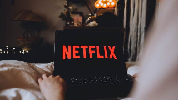 Illustration : Netflix : voici le supplément à payer si vous partagez votre compte avec un proche